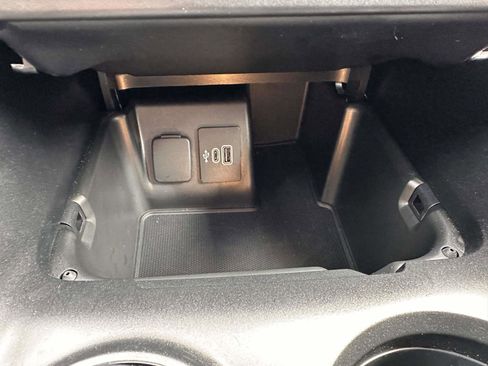 Used 2025 Ford Explorer Active image 26