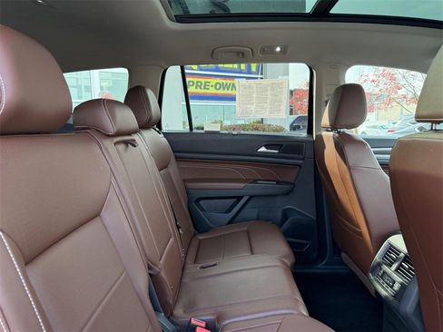 Used 2022 Volkswagen Atlas SE w/ Panoramic Sunroof Package image 10