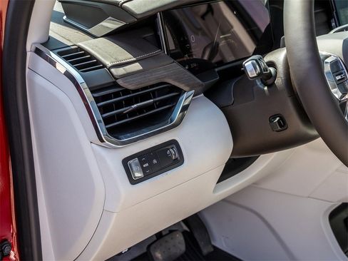 New 2025 GMC Acadia Denali w/ Super Cruise Package image 26