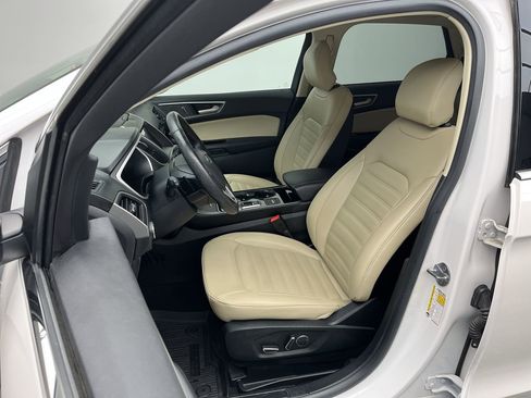 Used 2019 Ford Edge SEL w/ Equipment Group 201A image 10