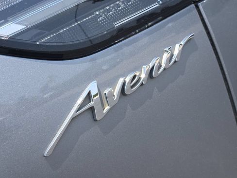 Used 2023 Buick Envision Avenir FWD image 11