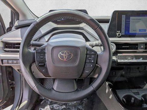 Used 2023 Toyota Prius LE FWD image 12