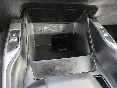 Used 2025 Kia Sorento S w/ Panoramic Sunroof Package image 23