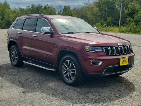Used 2020 Jeep Grand Cherokee Limited w/ Trailer Tow Group IV AWD/4WD image 3