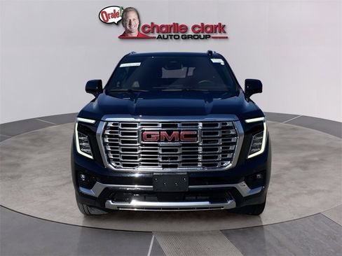 Used 2025 GMC Yukon Denali image 9
