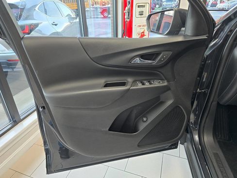 Used 2023 Chevrolet Equinox LT image 18