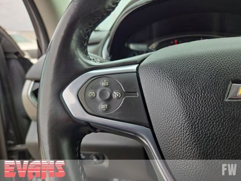 Used 2021 Chevrolet Traverse LT FWD image 15
