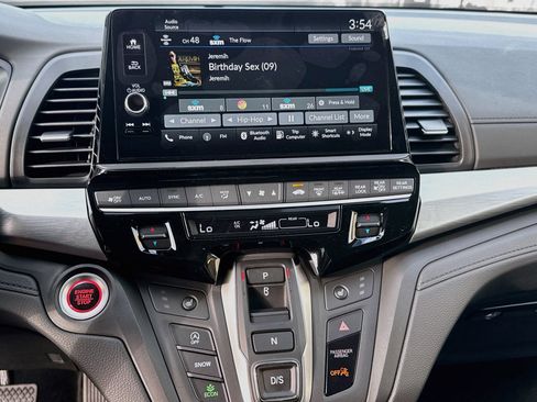 Certified 2026 Honda Odyssey EX-L image 12