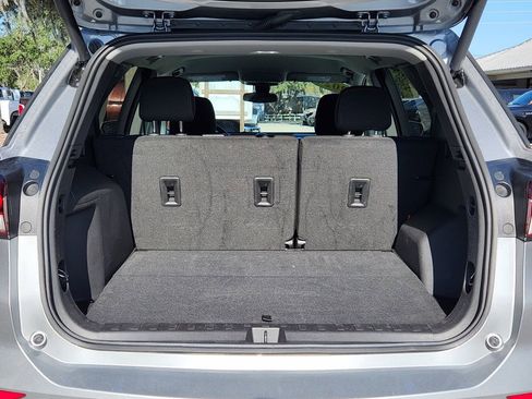 Used 2024 Chevrolet Equinox LT image 9