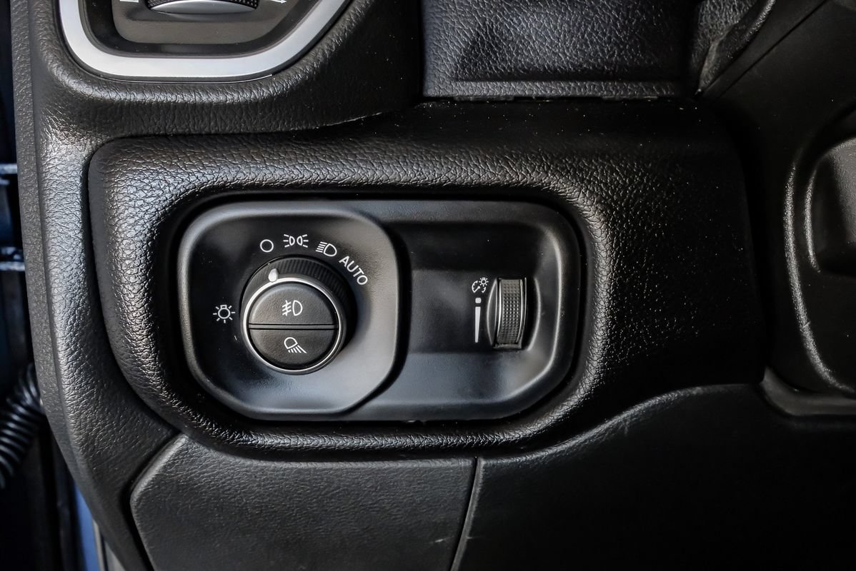 Used 2024 RAM 2500 Big Horn w/ Night Edition AWD/4WD image 27