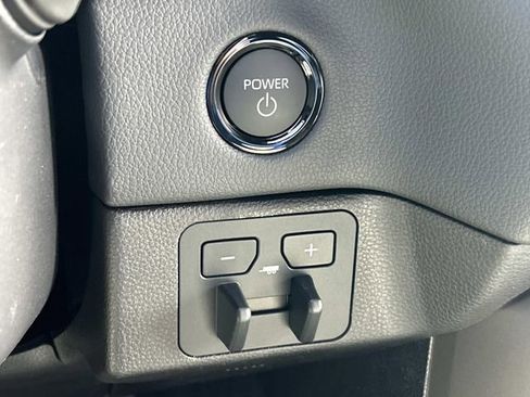 New 2026 Toyota Tundra Limited AWD/4WD image 32