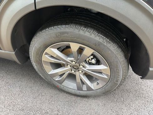 New 2026 Ford Explorer Active w/ Active Comfort Package image 6