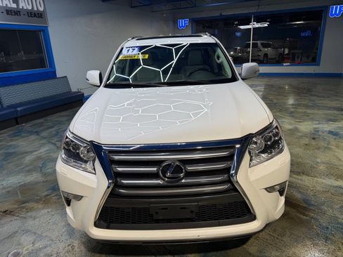 Used 2017 Lexus GX 460 image 6