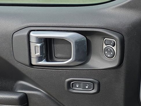 Used 2023 Jeep Wrangler Unlimited Sport AWD/4WD image 29