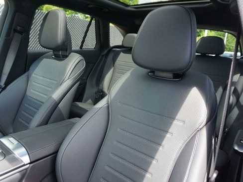 Certified 2025 Mercedes-Benz GLC 300 4MATIC image 43