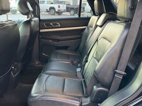 Used 2016 Ford Explorer XLT w/ Equipment Group 202A image 36