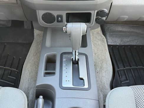 Used 2014 Nissan Frontier SV image 19