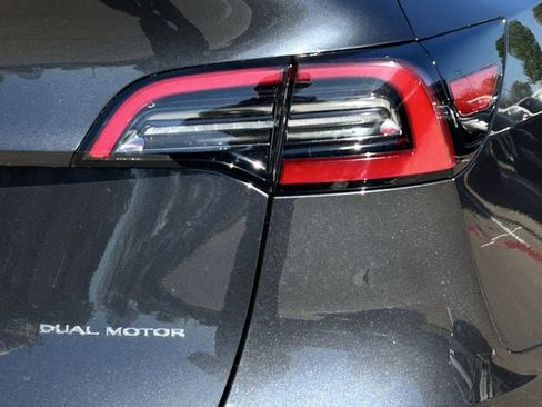Used 2024 Tesla Model Y Long Range image 7