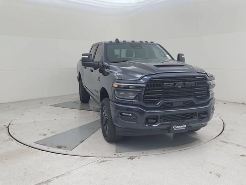 New 2026 RAM 2500 Laramie AWD/4WD image 4