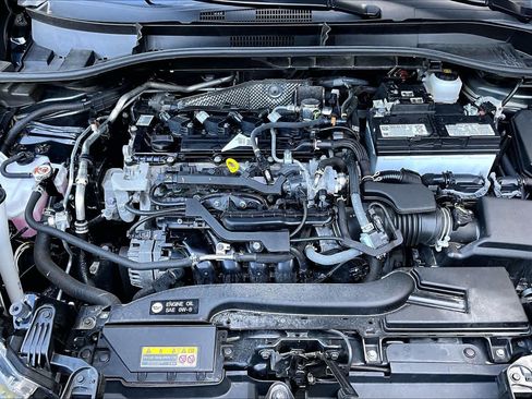 Certified 2025 Toyota Corolla Cross XLE AWD/4WD image 32