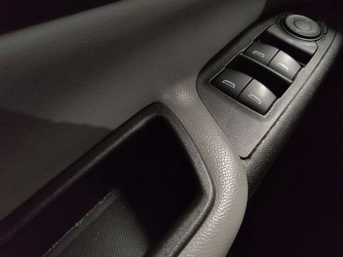 Used 2023 Chevrolet Equinox LS image 27