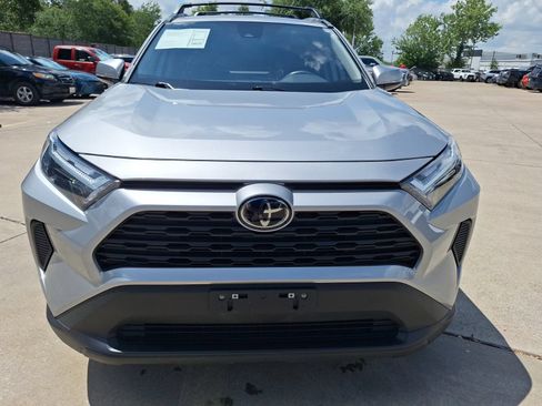 Used 2024 Toyota RAV4 XLE w/ Convenience Package FWD image 9
