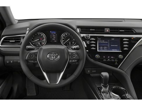 Used 2020 Toyota Camry SE image 5