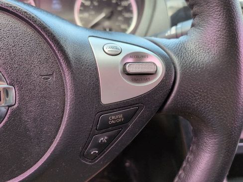 Used 2016 Nissan Sentra SR FWD image 24