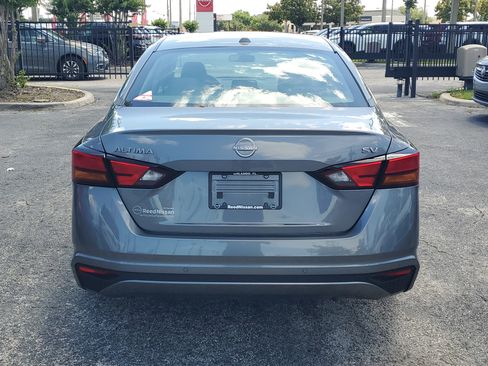 Certified 2024 Nissan Altima 2.5 SV FWD image 5