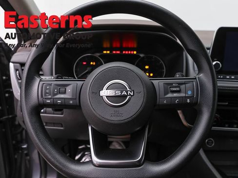 Used 2023 Nissan Rogue SV AWD/4WD image 10