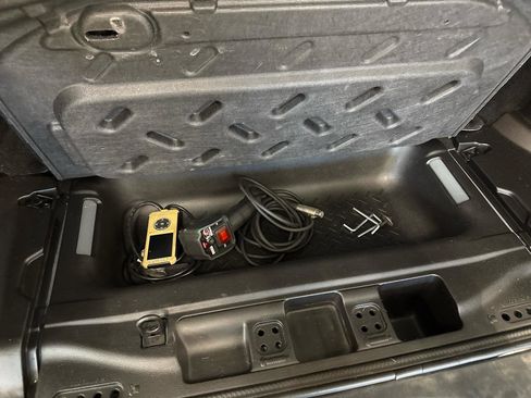 Used 2015 Jeep Wrangler Unlimited Rubicon w/ Connectivity Group AWD/4WD image 45