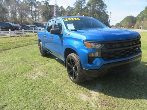 Used 2022 Chevrolet Silverado 1500 W/T w/ WT Value Package image 4