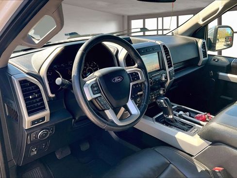 Used 2019 Ford F150 Lariat w/ Equipment Group 502A Luxury AWD/4WD image 16