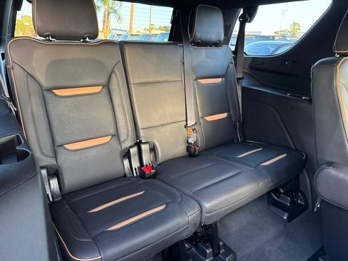 Used 2023 GMC Yukon AT4 w/ AT4 Premium Plus Package AWD/4WD image 18