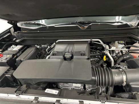 Used 2025 Chevrolet Colorado Z71 w/ Technology Package image 11