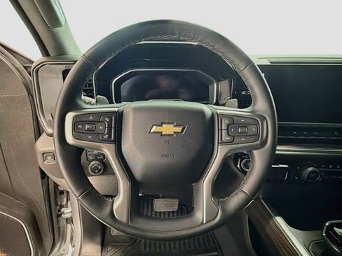 Certified 2025 Chevrolet Silverado 1500 LT w/ Convenience Package II AWD/4WD image 10