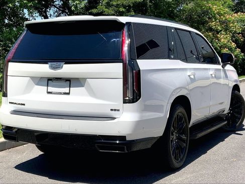 Used 2024 Cadillac Escalade Sport Platinum AWD/4WD image 12
