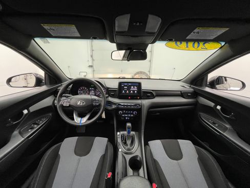 Used 2019 Hyundai Veloster 2.0 FWD image 3
