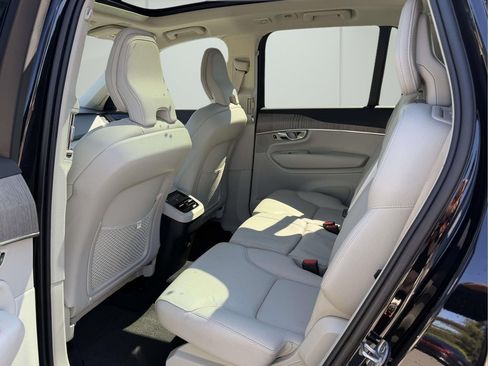 Used 2023 Volvo XC90 B6 Plus AWD/4WD image 14