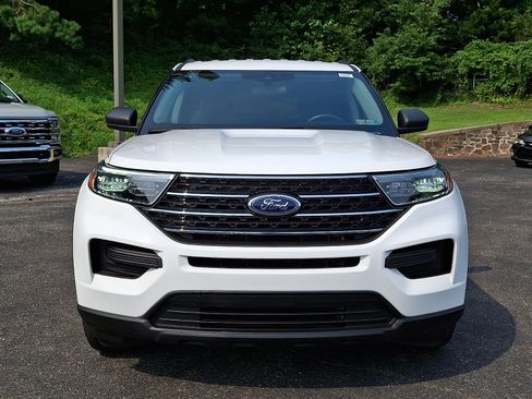 Certified 2023 Ford Explorer XLT AWD/4WD image 2