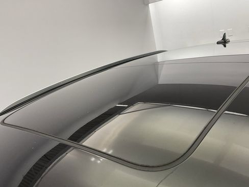 Used 2023 Audi Q5 Premium w/ Convenience Package image 7