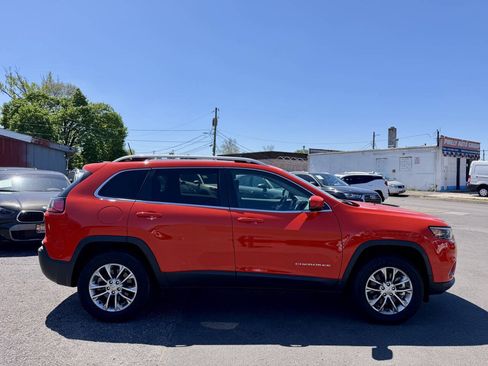 Used 2021 Jeep Cherokee Latitude Plus w/ Sun & Sound Group AWD/4WD image 7