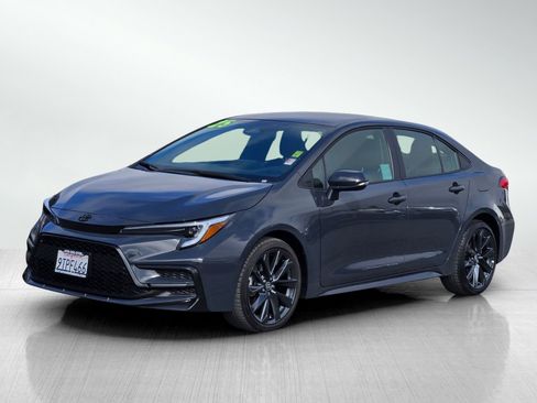 Used 2025 Toyota Corolla SE FWD image 8