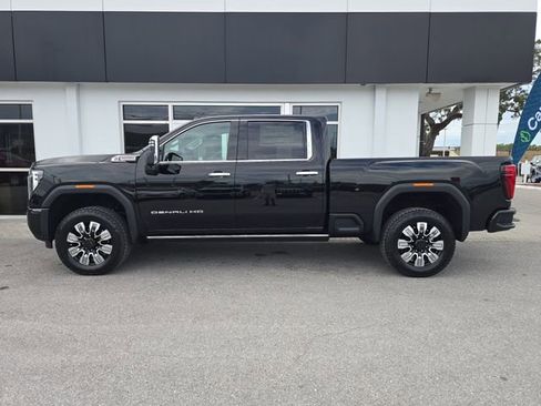 New 2026 GMC Sierra 2500 Denali w/ Denali Reserve Package AWD/4WD image 4