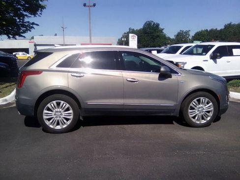 Used 2019 Cadillac XT5 Premium Luxury w/ Driver Assist Package FWD image 2