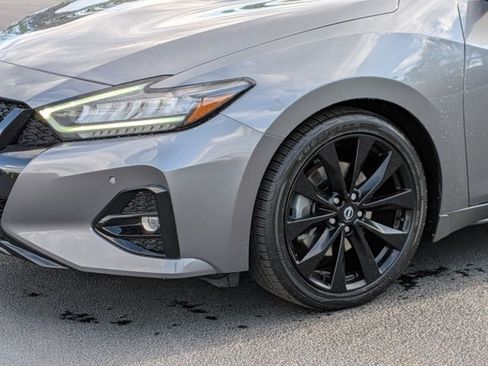 Certified 2023 Nissan Maxima SR w/ Sport Mat Group FWD image 9