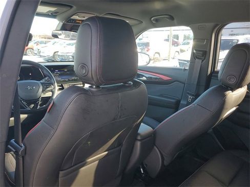 Certified 2024 Chevrolet TrailBlazer RS w/ Driver Confidence Package image 9