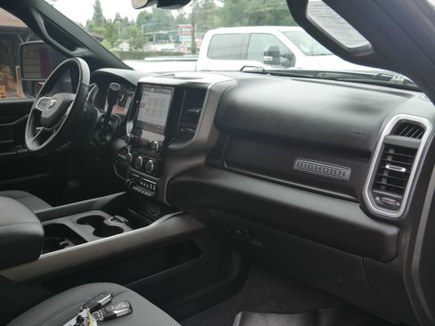 Used 2024 RAM 3500 Big Horn w/ Towing Technology Group AWD/4WD image 31