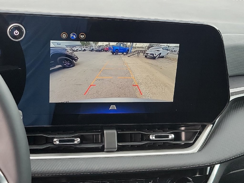 Used 2026 Chevrolet Equinox LT AWD/4WD image 18