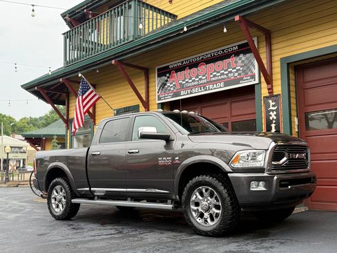 Used 2018 RAM 2500 Limited AWD/4WD image 2